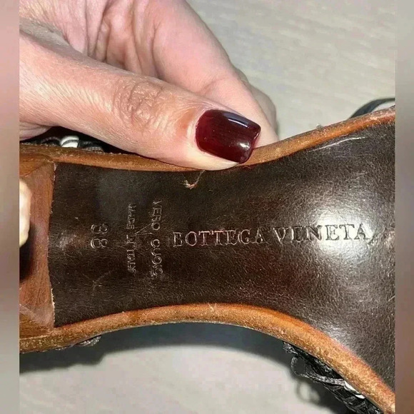 Bottega Veneta brown woven Lace Up sandal Heels sz 38
READ DESCRIPTION - Picture 9 of 10